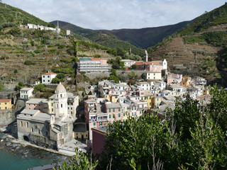 Fototapeta premium Vernazza. Veduta di uno dei cinque borghi secolari delle Cinque Terre. Italia