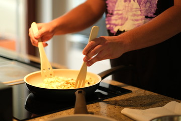 Fototapeta na wymiar chef preparing food in the kitchen