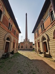 villaggio crespi fabbrica e panorama