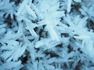 Zoom de hielo color azul y blanco. Geometría de la naturaleza
