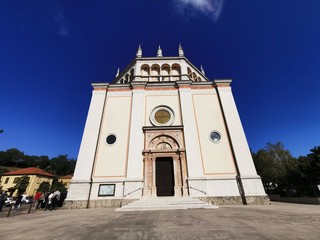 mausoleo villaggio crespi con cimitero