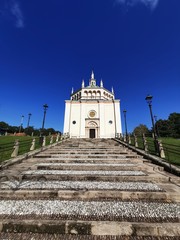 mausoleo villaggio crespi con cimitero