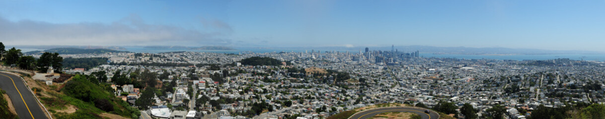 Fototapeta na wymiar View Of San Francisco Bay From Twin Peaks San Francisco California USA