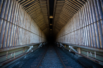 Technological railway tunnel for the passage of cold trains