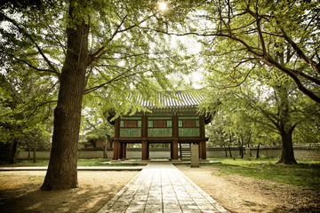 Gyeonggijeon Hall is a building of the Joseon Dynasty.