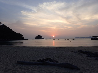 マレーシアの島の夕日