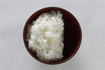 炭水化物の摂取量を少し減らしてダイエットする