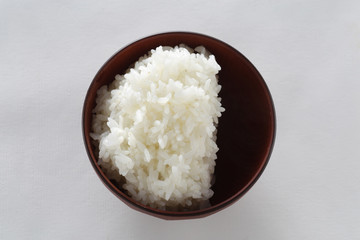 炭水化物の摂取量を少し減らしてダイエットする