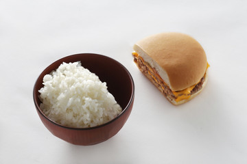 炭水化物の摂取量を少し減らしてダイエットする