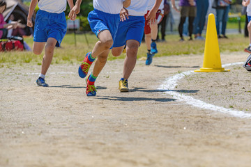 運動会 対抗リレー風景