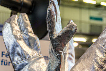 Feuerwehrhandschuhe