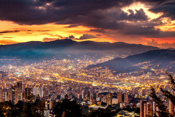 Coucher de soleil sur Medellin