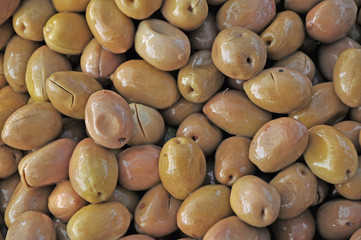 Ortiga  Market , Syracuse, natural olives