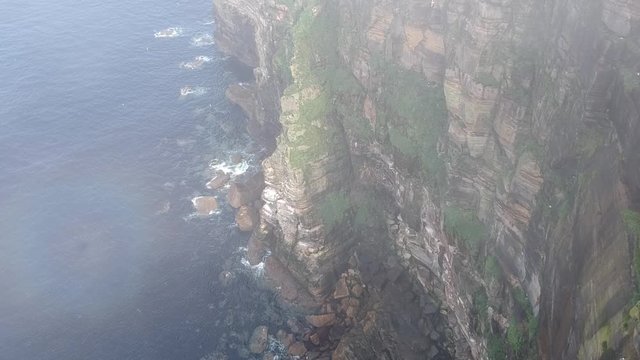 Wilde Klippen an der schottischen K&uuml;ste im Norden 