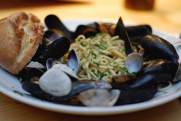 spaghetti with mussels