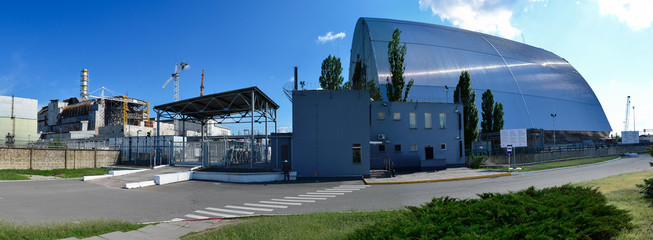 Sarcofago in acciaio per il reattore n. 4 di Chernobyl