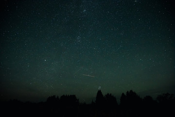 Fototapeta premium piękne rozgwieżdżone niebo