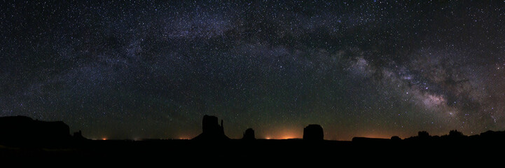 Milky Way arch over Utah