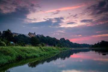 Piękny zachód słońca nad rzeką © Anna Granat