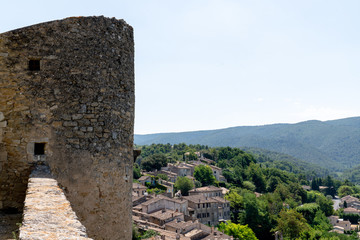 Fototapeta na wymiar hill top village of Ménerbes in Luberon Provence France