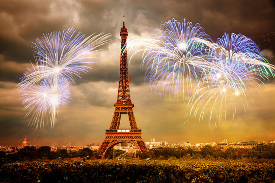 Eiffel Tower Fireworks Images – Browse 1,269 Stock Photos, Vectors, and ...