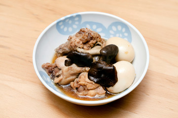 鶏肉と玉子の煮物