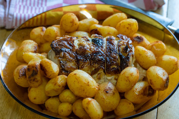 rôti de porc et pommes de terre