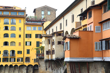 Fototapeta na wymiar Florence: the Ponte Vecchio in the medieval city