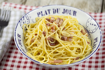 spaghetti carbonara
