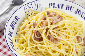 spaghetti carbonara