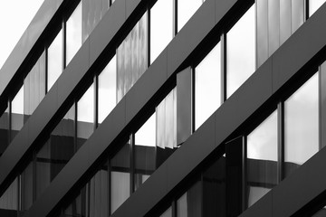 Fototapeta premium Fassade eines modernen Bürogebäudes in Frankfurt, Deutschland