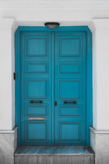 Fototapeta na wymiar old wooden door blue