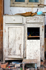 Not used old broken white commode
