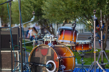 Outdoor drum kit with microphones / concert preparation