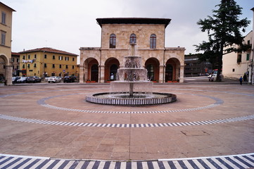Fototapeta premium Arnolfo Di Cambio square, Colle Val d'Elsa, Tuscany, Italy