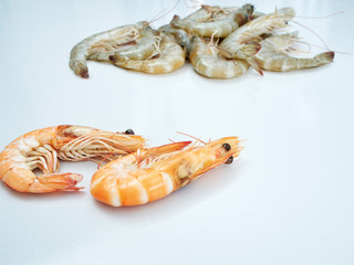 Fresh shrimp and Cooked shrimp
