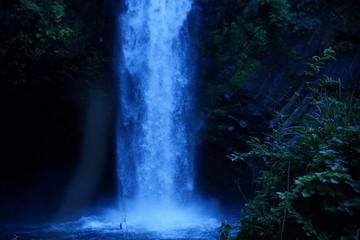 Fototapeta na wymiar Beautiful waterfall in Japan