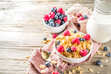 Breakfast Corn Flakes with Milk and berries