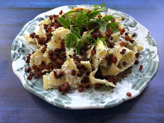 Pannonian Curd cheese noodles with diced bacon.
