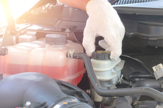 Maximize Your Car's Performance: Essential Car Maintenance Tips