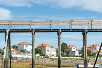 Fototapeta na wymiar FOURAS (Charente Maritime, France), maisons au bord de la plage