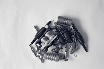 accesorios para tatuar, maquina y agujas, tubos de hacero y plastico de tatuar