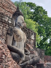 Fototapeta na wymiar statue of buddha in ayutthaya