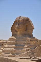 Fototapeta na wymiar LE SPHINX 2500 AV J.C PLATEAU DE GUYZEH LE CAIRE EGYPTE