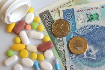 Lekarstwa i polskie pieniądze