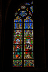 Vitral maravilhoso muito colorido e com v&aacute;rias imagens e hist&oacute;rias. Nas igrejas, catedrais e bas&iacute;licas ao redor do mundo