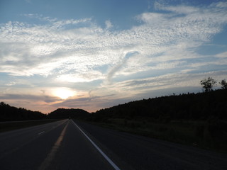 Naklejka premium Follow the sun