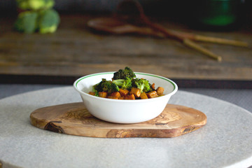 Tofu and Broccoli Stir Fry