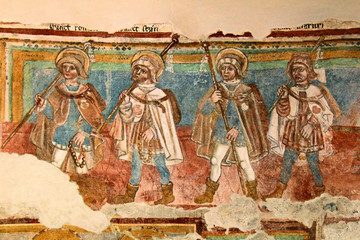 i Santi Alessandro, Sisinio e Martirio e il Vescovo Vigilio in abiti da pellegrini; affresco nella chiesa di San Tommaso a Cles, Trentino