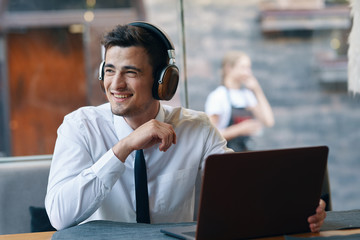 woman working on laptop